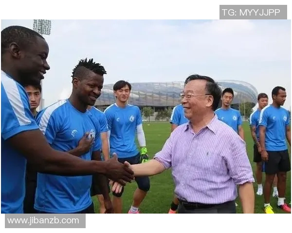 武汉足球明星齐心协力支持家乡发展展现团结力量