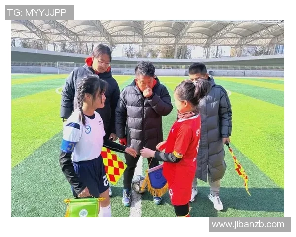 足球明星带球瞬间与女孩梦想交汇的美丽画面